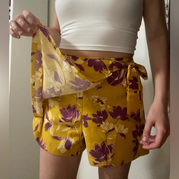 BOG Collective Floral Skort Size M - Free Shipping! - Picture 4 of 7